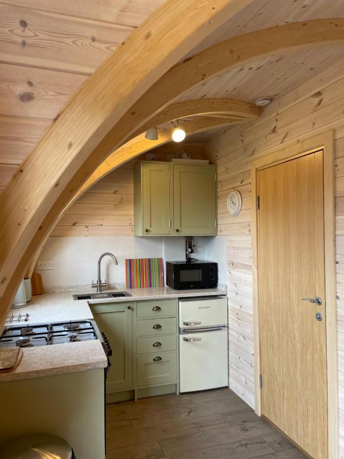 מלון Leighton  Hedgehog Glamping Pod School House Farm מראה חיצוני תמונה