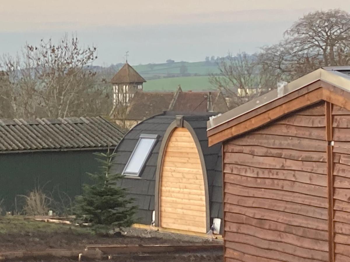 מלון Leighton  Hedgehog Glamping Pod School House Farm מראה חיצוני תמונה